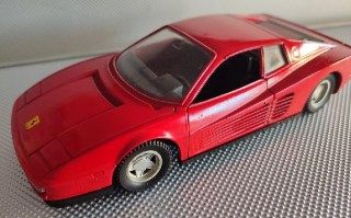FERRARI ROJO